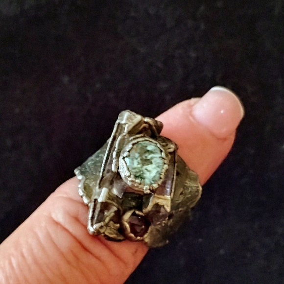 Artisan Ring with Aquamarine Gem - Picture 3 of 6